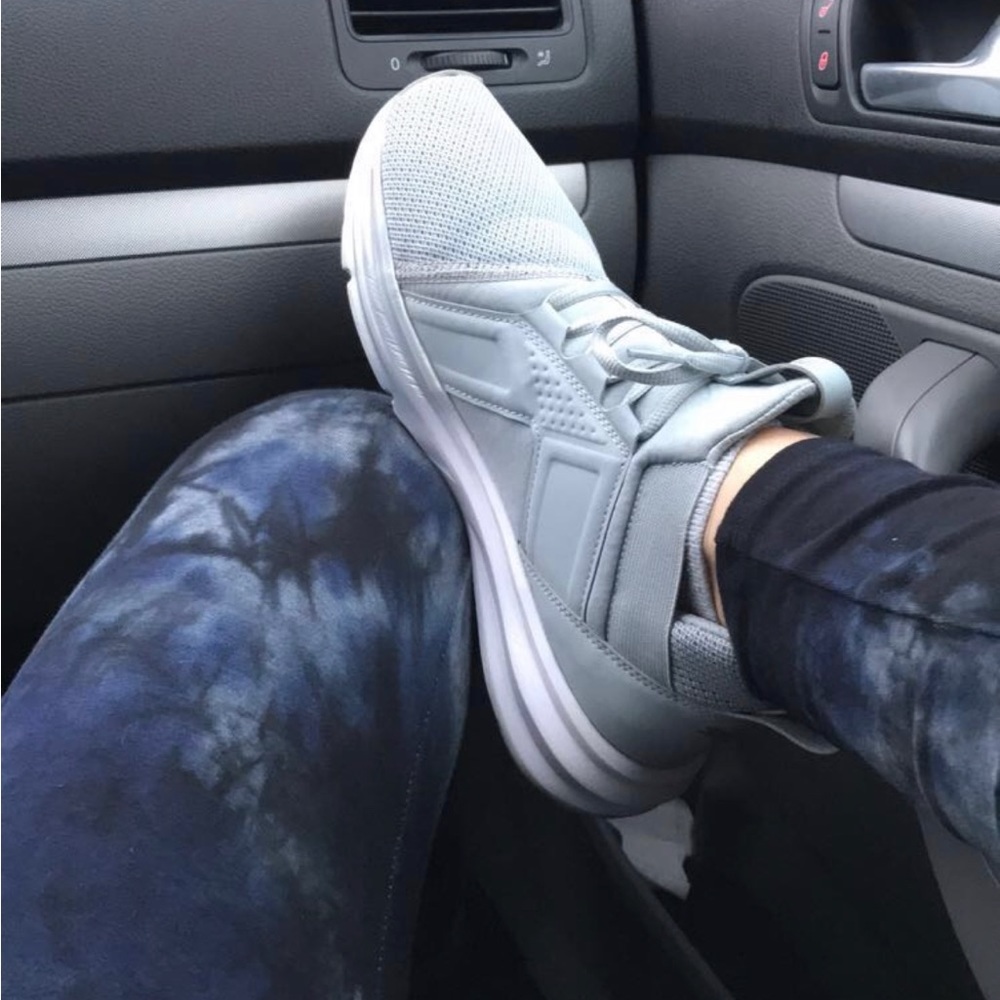 Puma Sneakers